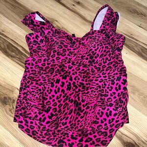 Torrid pink leopard 1x full figure vacationcore swim tankini top